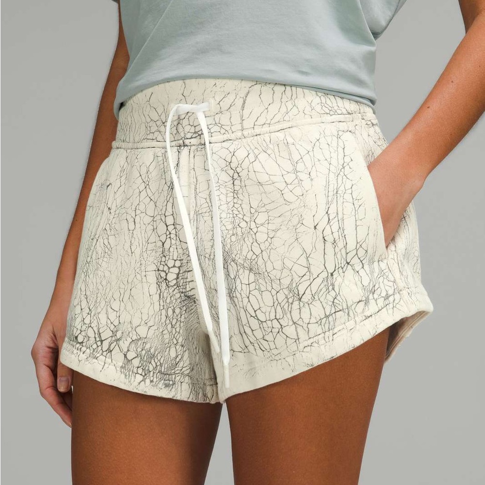 Lululemon inner glow shorts